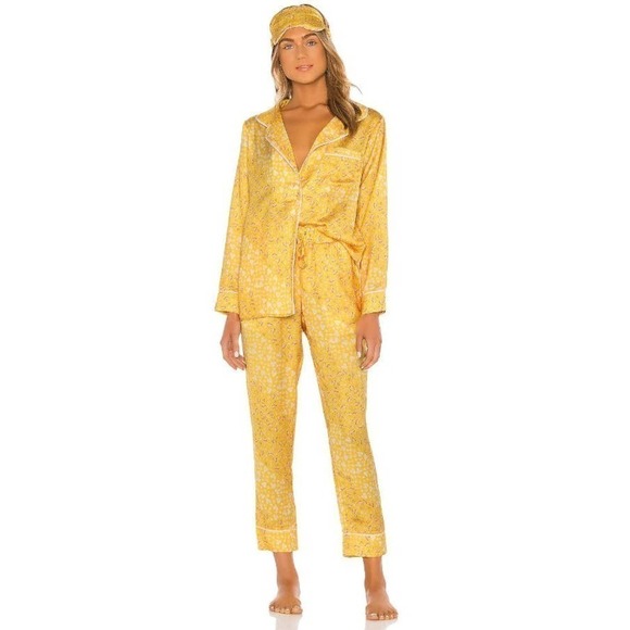 Revolve Plush Pajamas Women's Yellow Revolve Floral Pajama & Eye Mask Set Size M - Picture 4 of 13